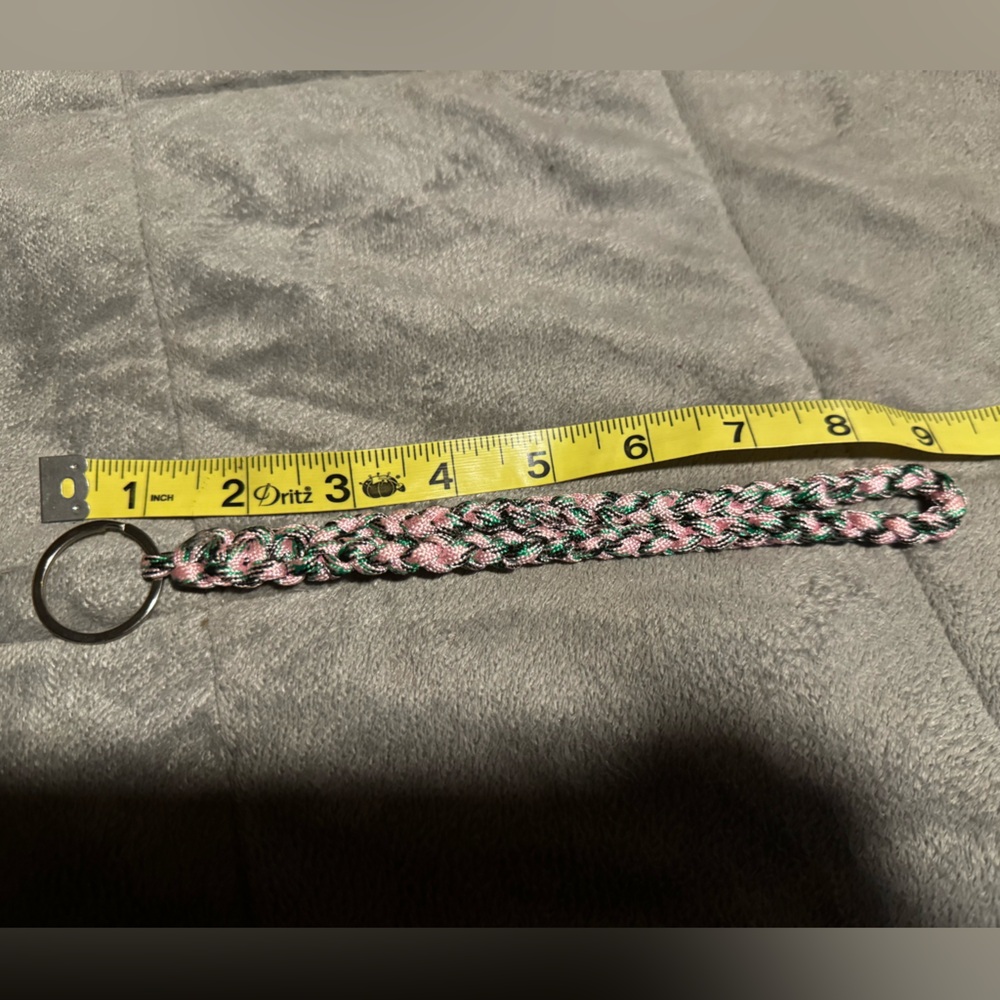 Paracord keychain